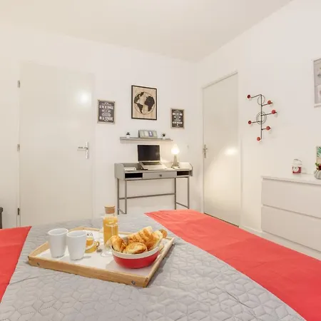 Luxueux Paris - - Les Lilas-parking Gratuit Apartment Bagnolet